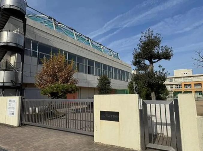 豊山町立豊山中学校